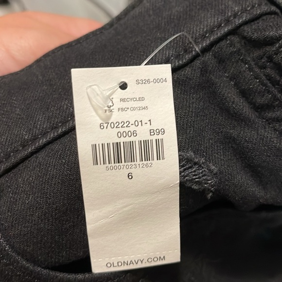 Old Navy Jean Shorts - Picture 3 of 3